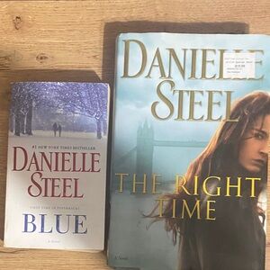 Danielle Steel Book Set - Blue and The Right Time